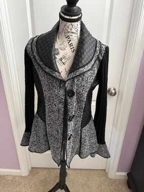 Sioni Black and Gray Tweed Quilted-Collar Peplum Jacket